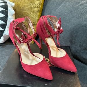 $5 Steels!! Burgundy Pointed Toe Heels